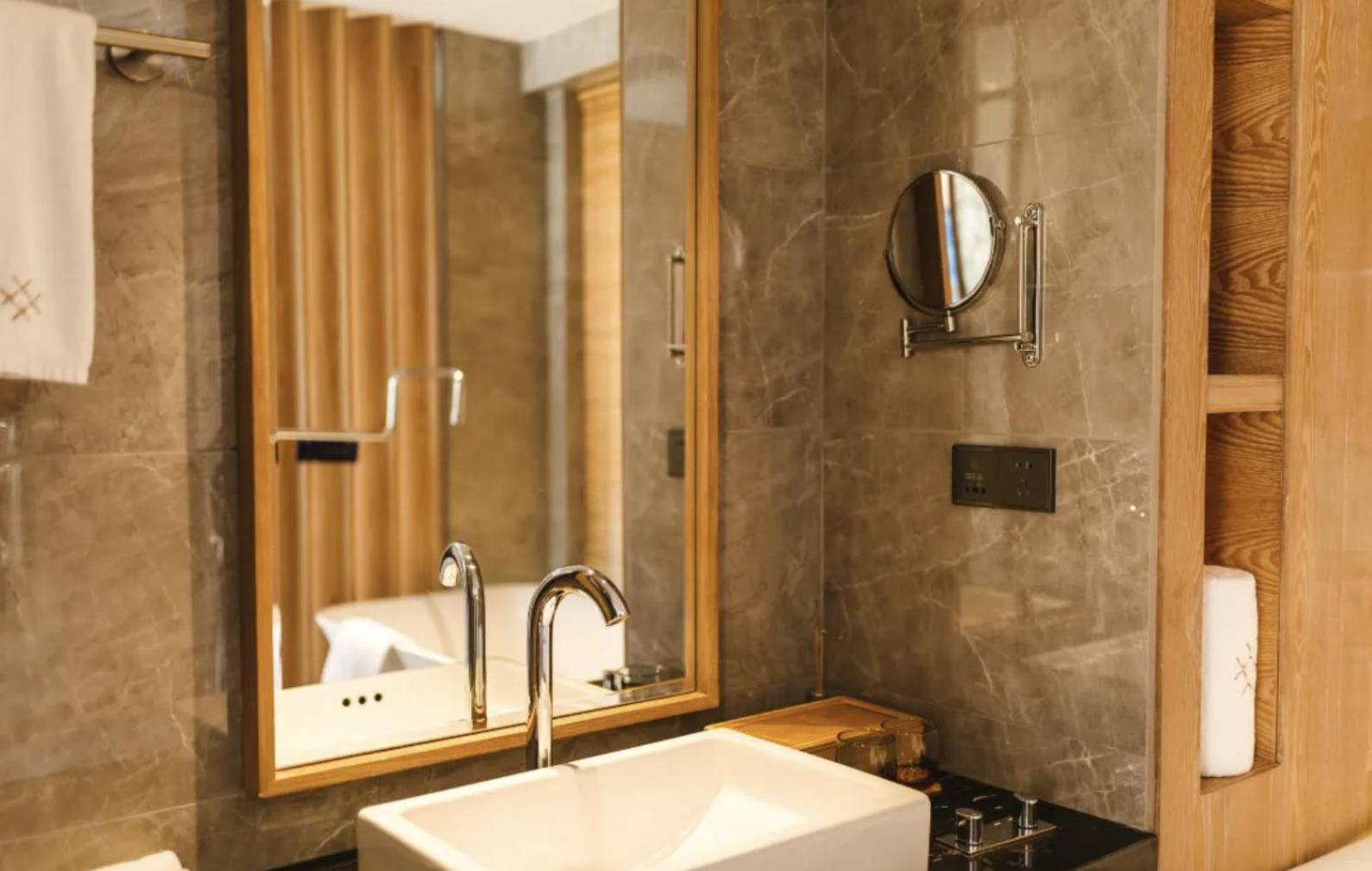 Hong Long Jing Hotel Đại Lý Ngoại thất bức ảnh