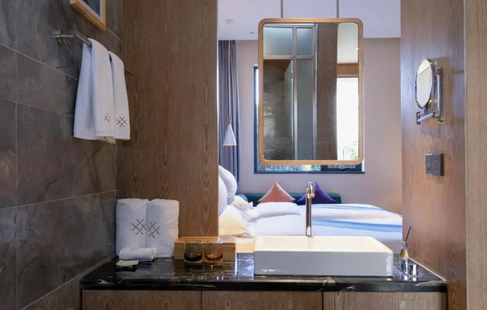 Hong Long Jing Hotel Đại Lý Ngoại thất bức ảnh