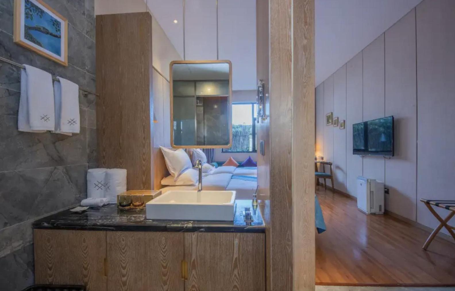 Hong Long Jing Hotel Đại Lý Ngoại thất bức ảnh